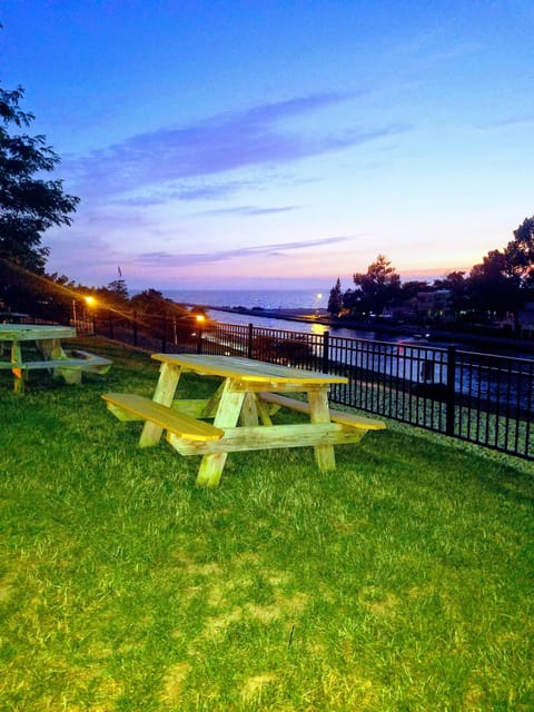 American Legion w/this view, bar or Sunday breakfast, 1 block