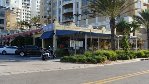 Clear Sky Cafe-dining for  the more mature guests