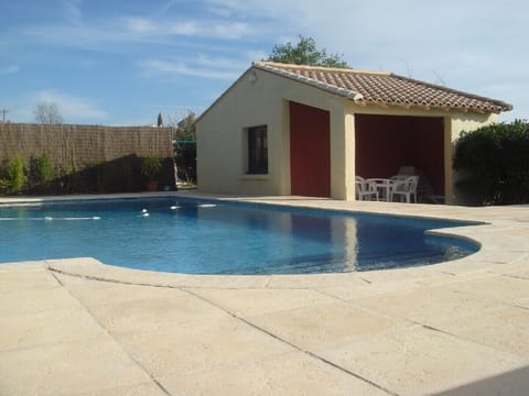 Swimming pool & Patio