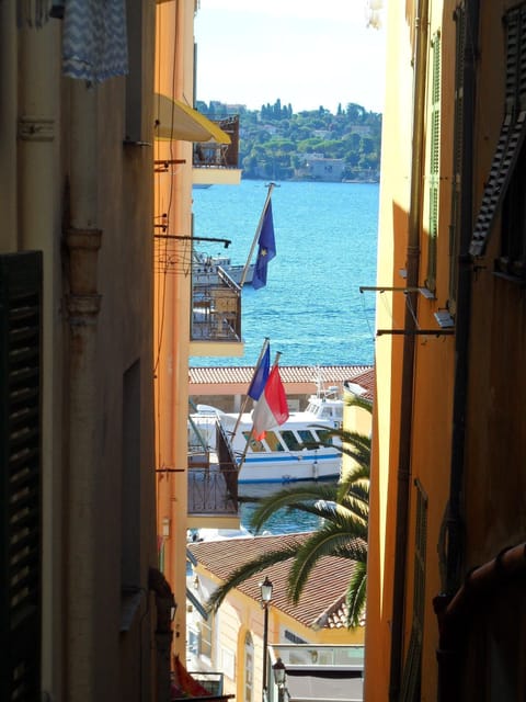 Welcome to Villefranche-sur-mer old town