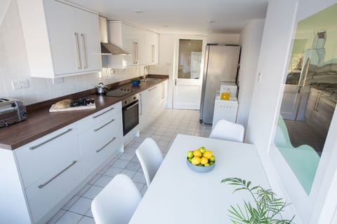 Plenty of storage in this well appointed and equipped kitchen/ diner.