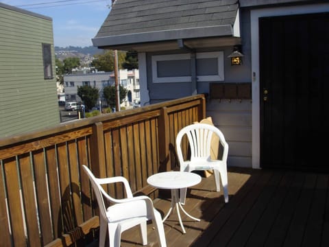 Sunny 3rd floor deck