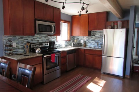 Gorgeous  Kitchen fully functional