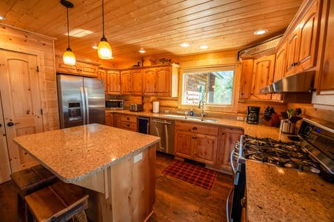 Kitchen has everything you need to make wonderful meals together