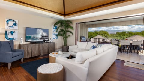 Welcome to Hawaiian Bliss in the beautiful KaMilo community