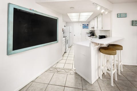 Kitchen -
El Matador Resort, Okaloosa Island Fort Walton Beach Vacation Rentals
