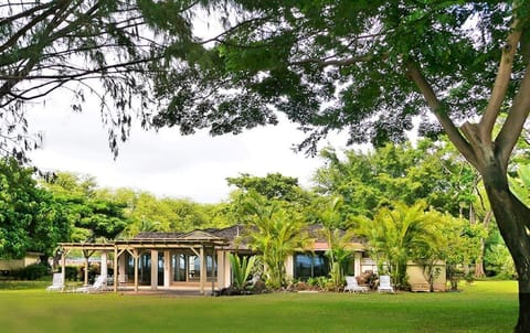 Side of house facing the ocean.