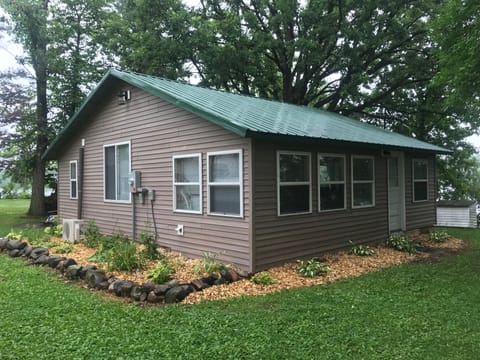 River Gem on the bank of the Apple River