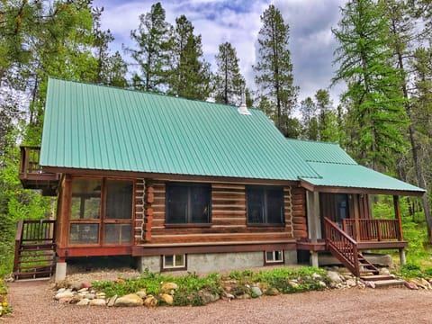 Side view. Logs for the cabin are over 80 years old. 