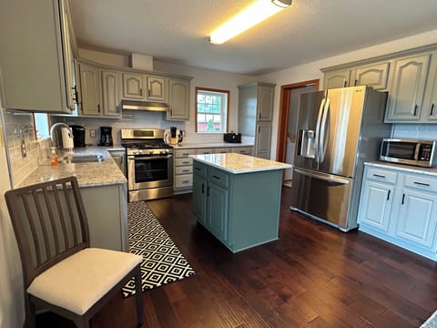 Recently remodeled, fully-stocked kitchen.