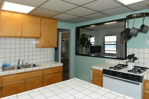 Full size kitchen with everything you need.