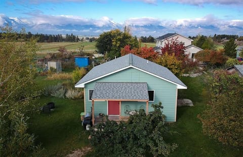 When you rent this cottage, you are getting the entire house & private driveway.