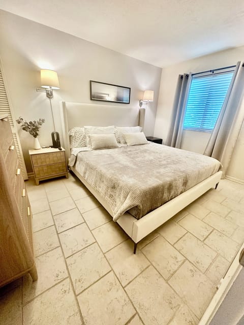 King Bed
