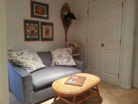 Alcove with Sleep Sofa