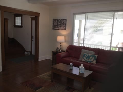 New Simmons Queen Sleeper Sofa. 