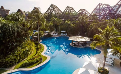 Pools & swim-up pool bars! Food service, towel service and lots of lawn chairs!