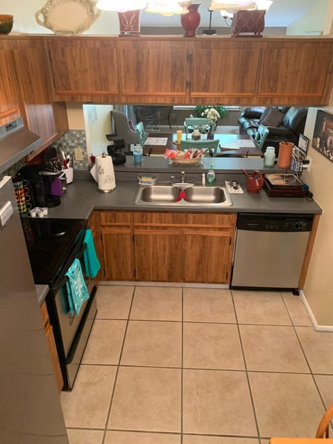 Kitchen with open breakfast bar for entertaining