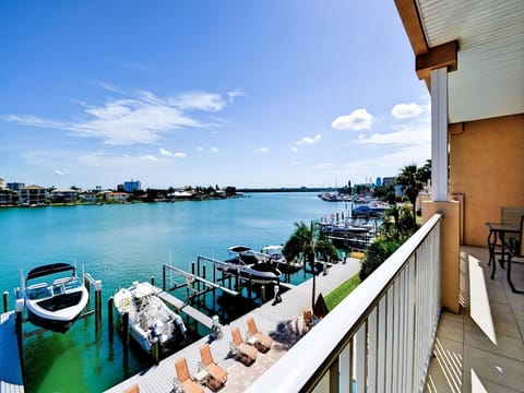 Balcony has panoramic view.