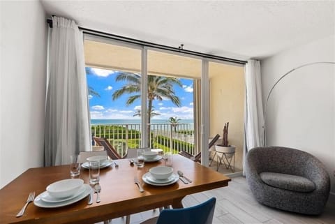 202 diningroom
