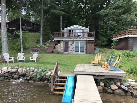 Neighbors are close on both sides of the cabin. 