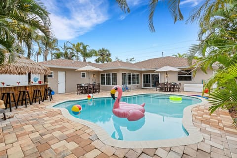 FLORIDA VACATION RENTAL COMPANY presents… 🌴 Summer Breeze ➠ 770 Mandalay