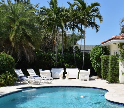 La Dolce Vita Boca is a private, tropical sanctuary.  Relax, Unwind & Rejuvenate