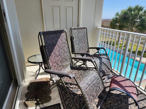 balcony chairs