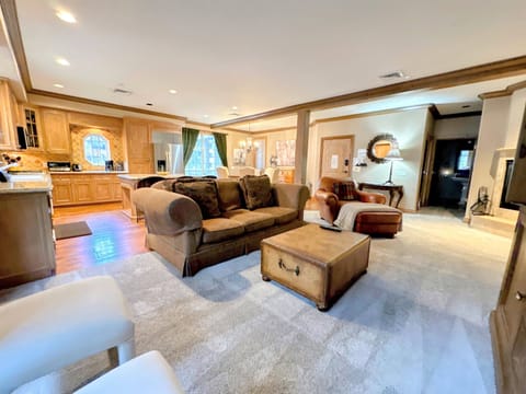 Open concept space means guests and friends can gather, play games, and spend time togetrher.