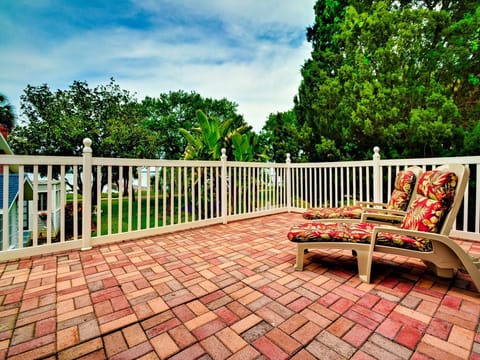 Charming retro bathroom