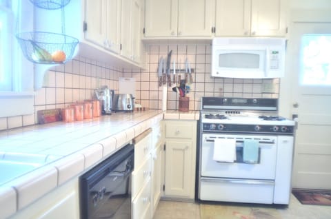 Lots of counter space!