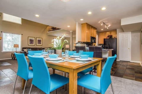Beautiful dining table with 6 place settings