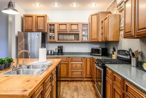 Fully equipped with upscale amenities