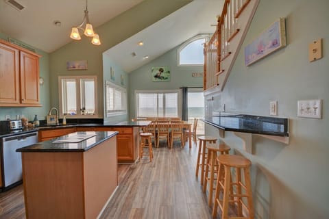 Kitchen and Dining Room B