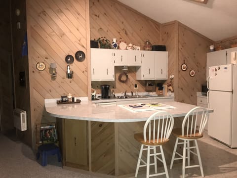 Open kitchen great for cooking