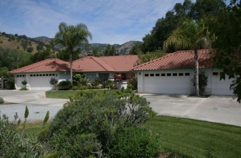 Surrounded by the Sierra Nevada, River, Golf Course, and Mountain Views
