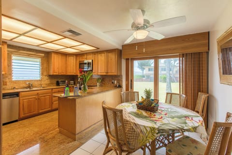 kitchen and breakfast dining