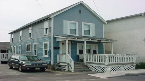 120 Ashworth Ave 
