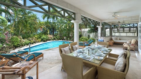 Patio & Pool Deck at Emerald Pearl