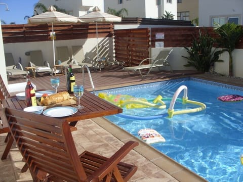 SUN BATHING AND DECKING AREA