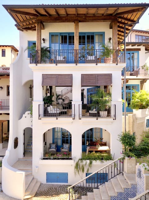 Posada San Rafael...romantic oceanfront villa in the town of Las Catalinas