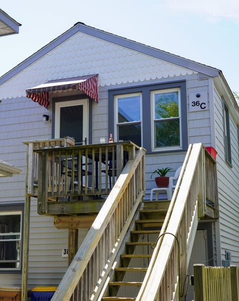 Welcome to our Apartment, just 1 block to the beach!