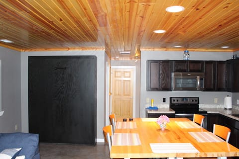 Murphy Bed 'Closed'
Full Queen Mattress