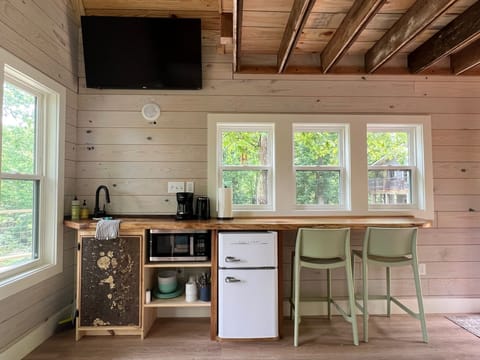 Treehouse: Kitchenette