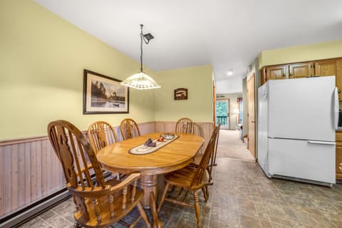 Another view of our dining area... 