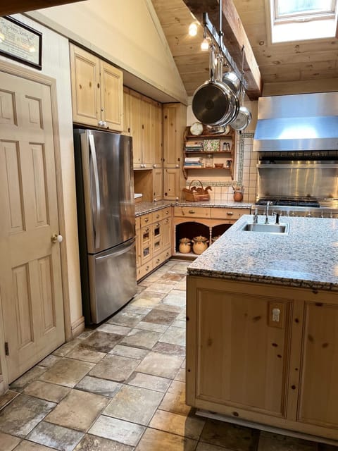 Kenmore Elite Refrig with icemaker and microwave.  Walk in pantry.