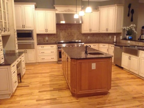 Center island with prep sink.