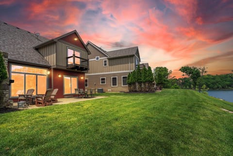 Welcome to Chalets on Table Rock Lake Resort Villa #14