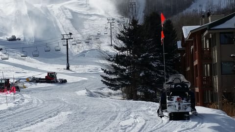 STAY ON THE SLOPE!