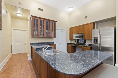 Fully furnished kitchen. ADA accessible. 2 can sit at the breakfast bar
