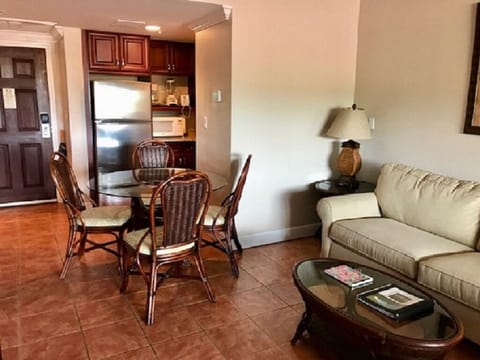 "Somewhere in the Sun" newly refurbished studio unit!